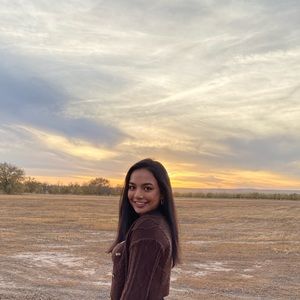 Meet your Posher, Ava